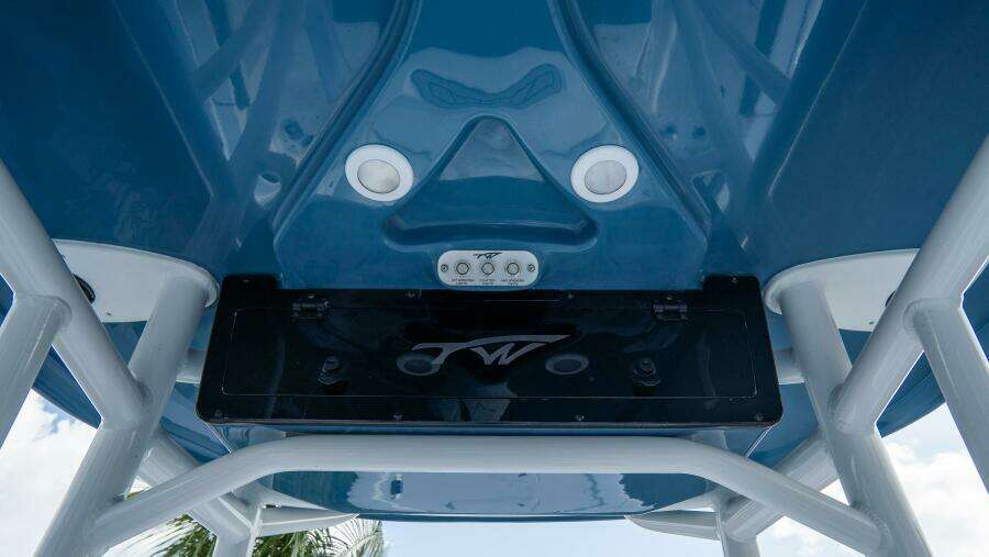 2300 Carolina Bay 23ft Tidewater Yacht For Sale