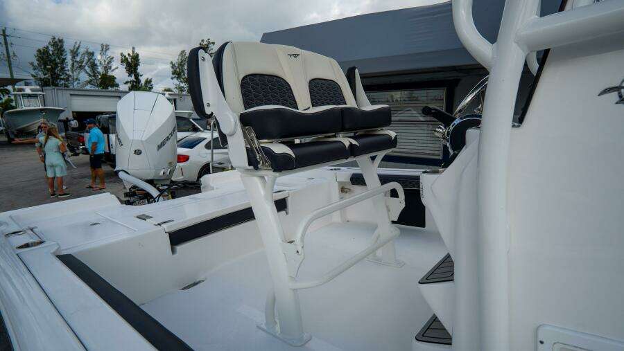 2300 Carolina Bay 23ft Tidewater Yacht For Sale