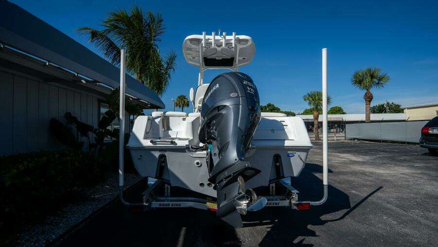 220 LXF 22ft Tidewater Yacht For Sale