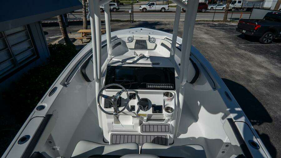 220 LXF 22ft Tidewater Yacht For Sale