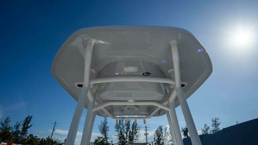 220 LXF 22ft Tidewater Yacht For Sale