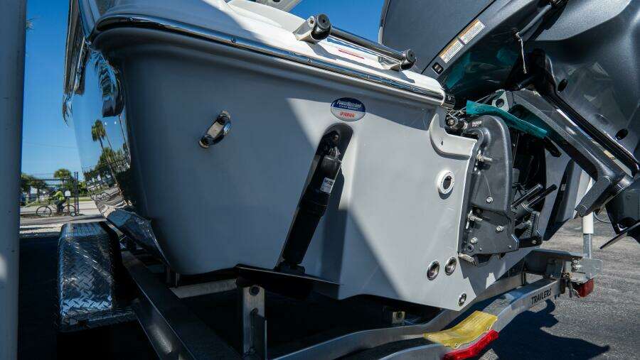 220 LXF 22ft Tidewater Yacht For Sale