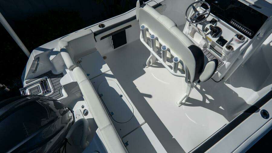 220 LXF 22ft Tidewater Yacht For Sale