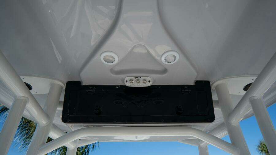 220 LXF 22ft Tidewater Yacht For Sale