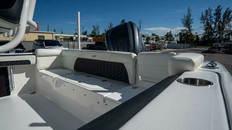220 LXF 22ft Tidewater Yacht For Sale