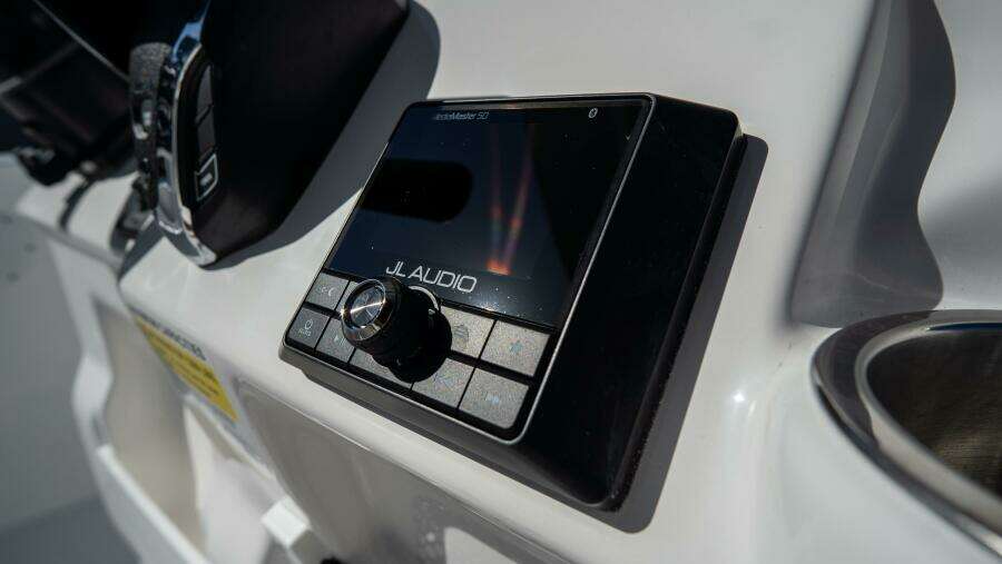 220 LXF 22ft Tidewater Yacht For Sale