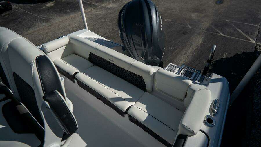 220 LXF 22ft Tidewater Yacht For Sale