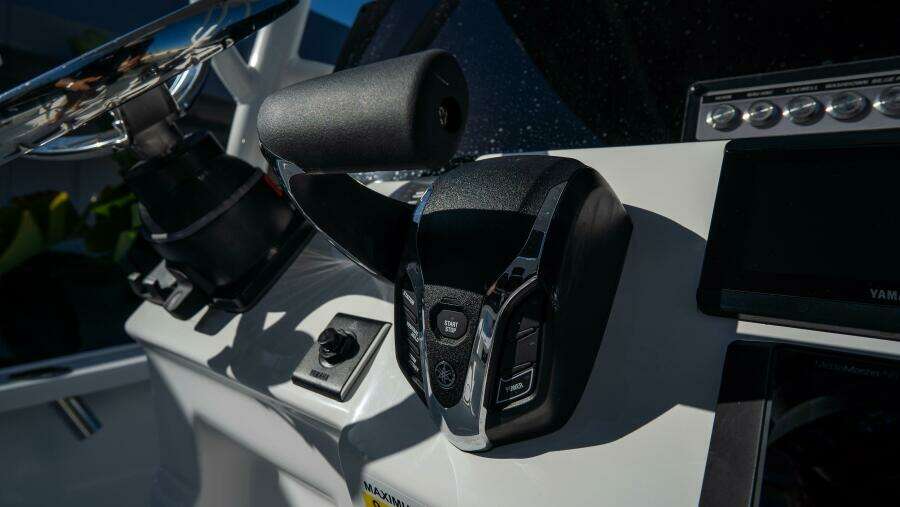 2210 Carolina Bay 22ft Tidewater Yacht For Sale