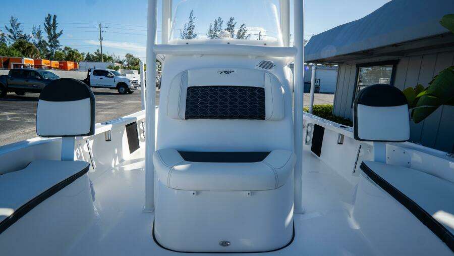 2210 Carolina Bay 22ft Tidewater Yacht For Sale