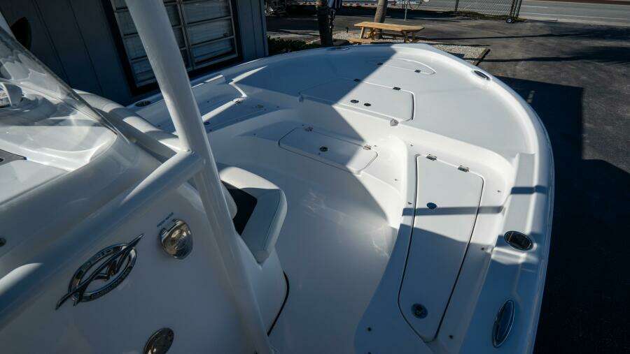 2210 Carolina Bay 22ft Tidewater Yacht For Sale