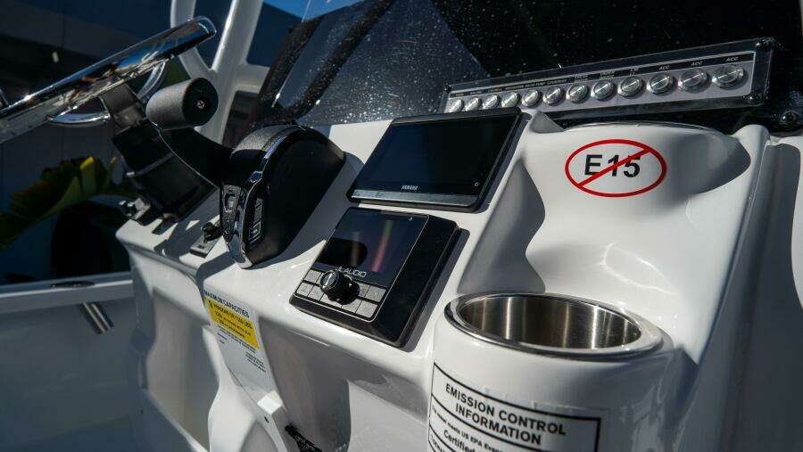 2210 Carolina Bay 22ft Tidewater Yacht For Sale