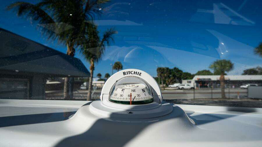 2210 Carolina Bay 22ft Tidewater Yacht For Sale