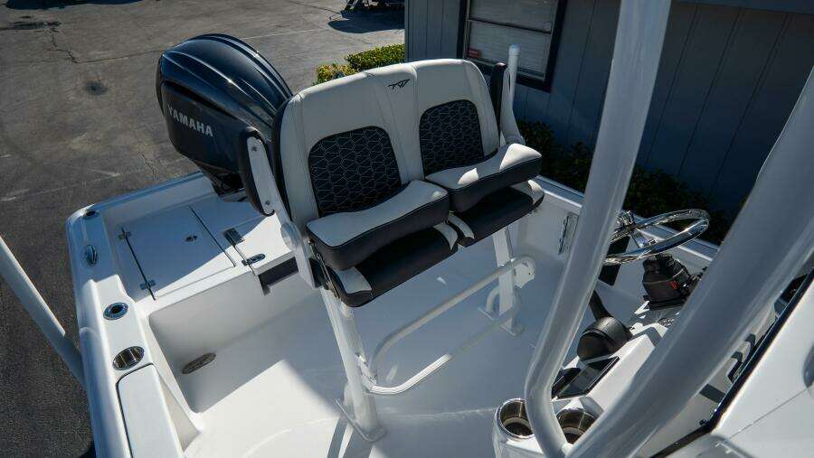 2210 Carolina Bay 22ft Tidewater Yacht For Sale