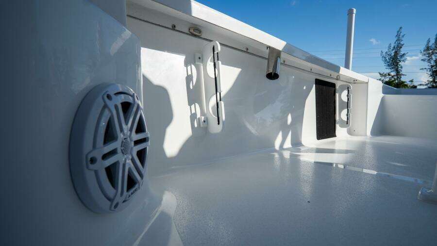 2210 Carolina Bay 22ft Tidewater Yacht For Sale