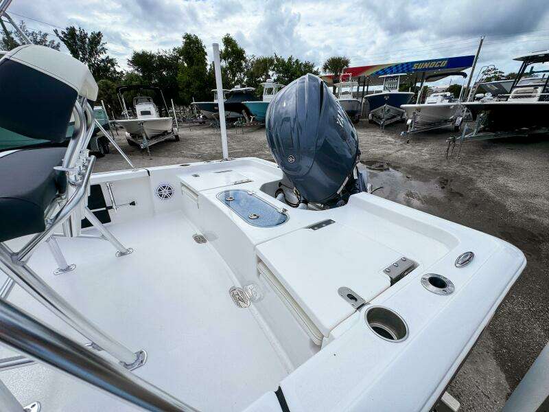 2110 Bay Max 21ft Tidewater Yacht For Sale