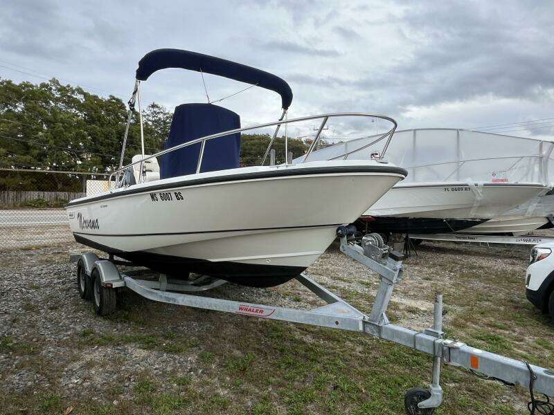 18ft Boston Whaler Yacht For Sale