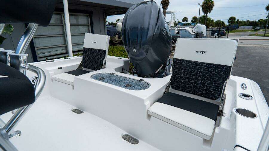 2110 Bay max 21ft Tidewater Yacht For Sale