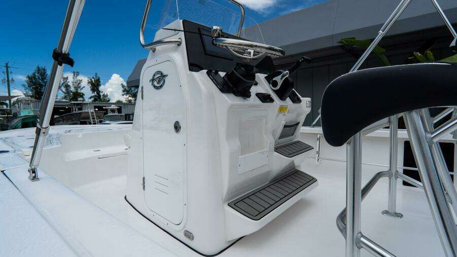 2110 Bay max 21ft Tidewater Yacht For Sale