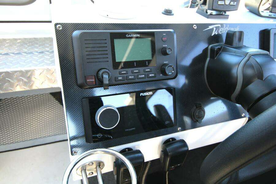 24ft Weldcraft Yacht For Sale