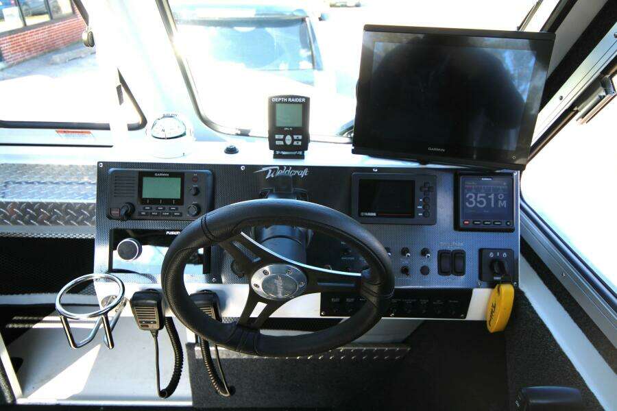 24ft Weldcraft Yacht For Sale