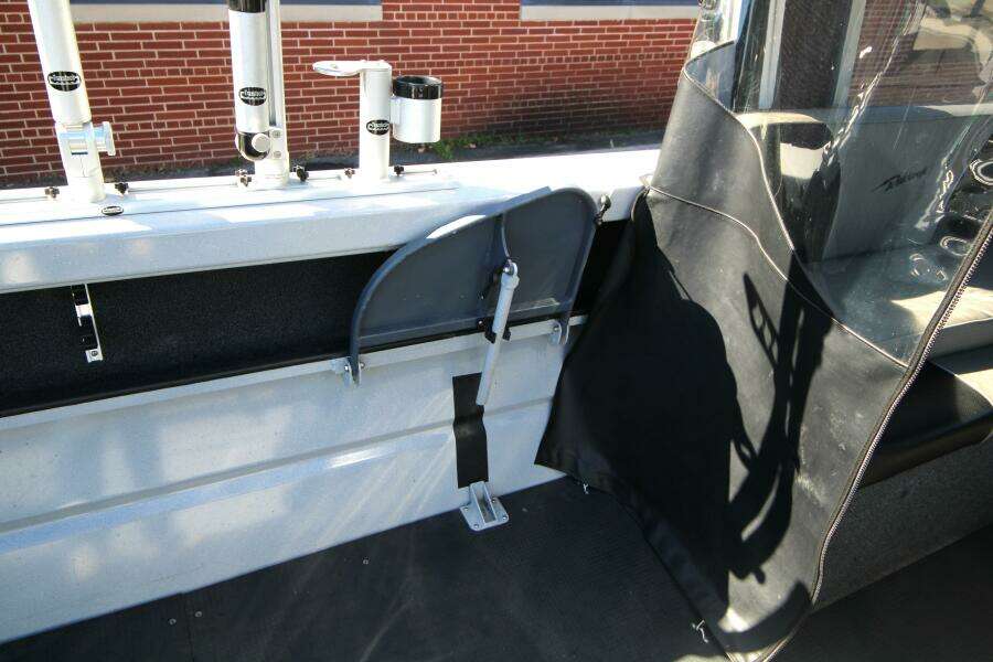 24ft Weldcraft Yacht For Sale