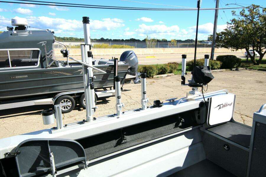 24ft Weldcraft Yacht For Sale