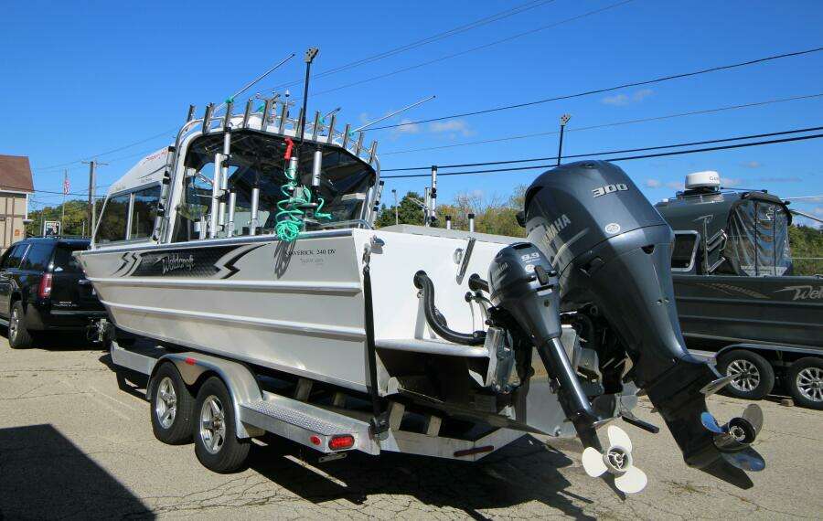 24ft Weldcraft Yacht For Sale