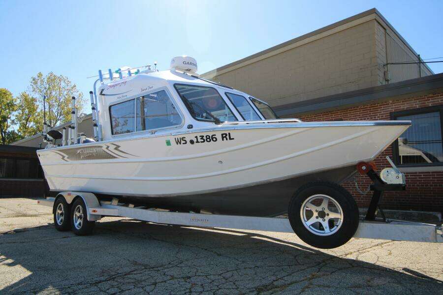 24ft Weldcraft Yacht For Sale