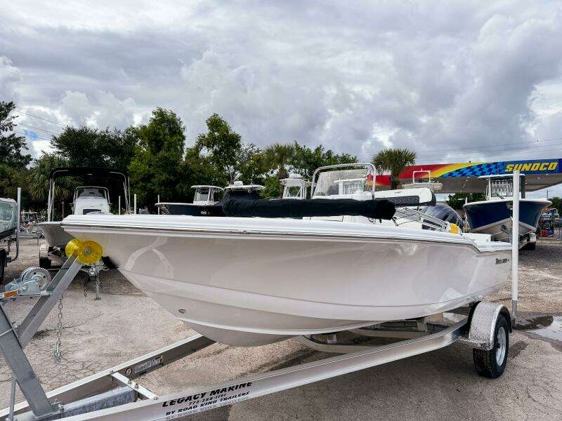 180 CC Adventure 18ft Tidewater Yacht For Sale
