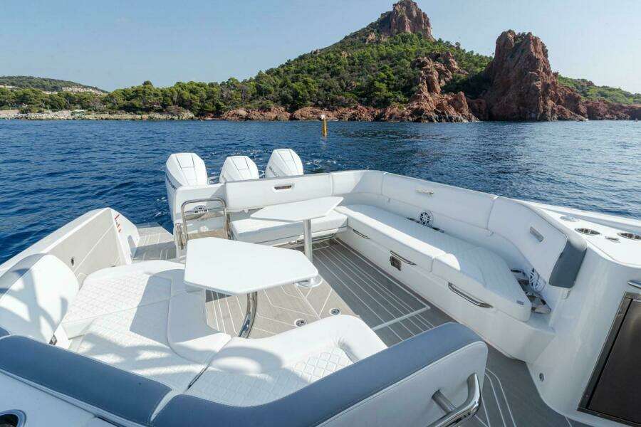 35ft Wellcraft Yacht For Sale