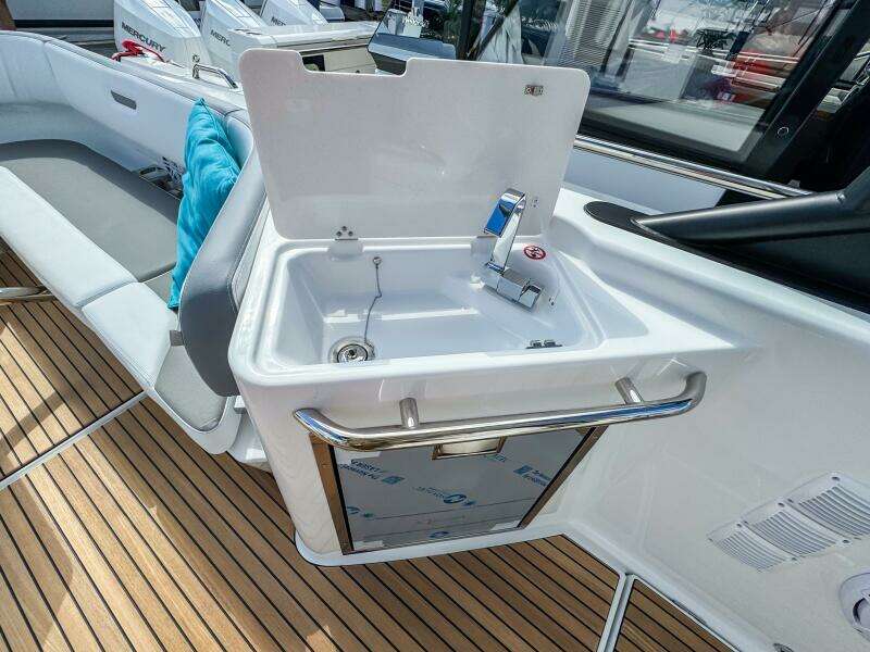 35ft Wellcraft Yacht For Sale