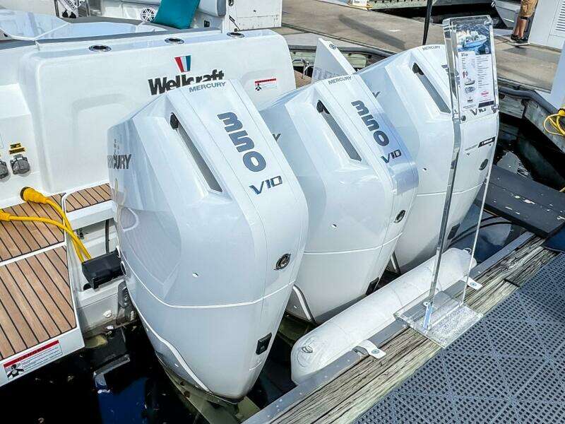 35ft Wellcraft Yacht For Sale