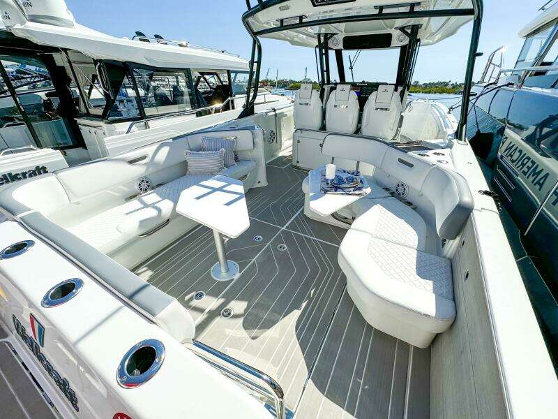 35ft Wellcraft Yacht For Sale