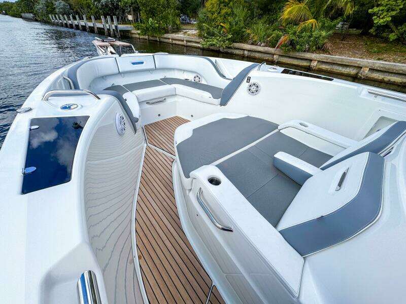 35ft Wellcraft Yacht For Sale