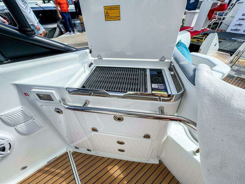 35ft Wellcraft Yacht For Sale