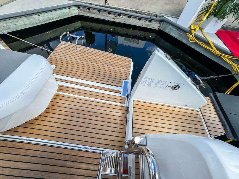 35ft Wellcraft Yacht For Sale