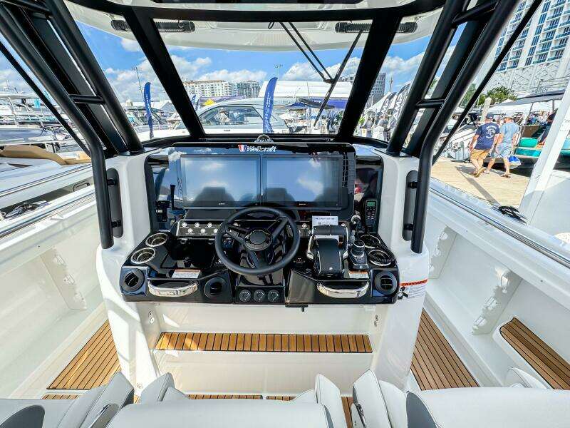 35ft Wellcraft Yacht For Sale