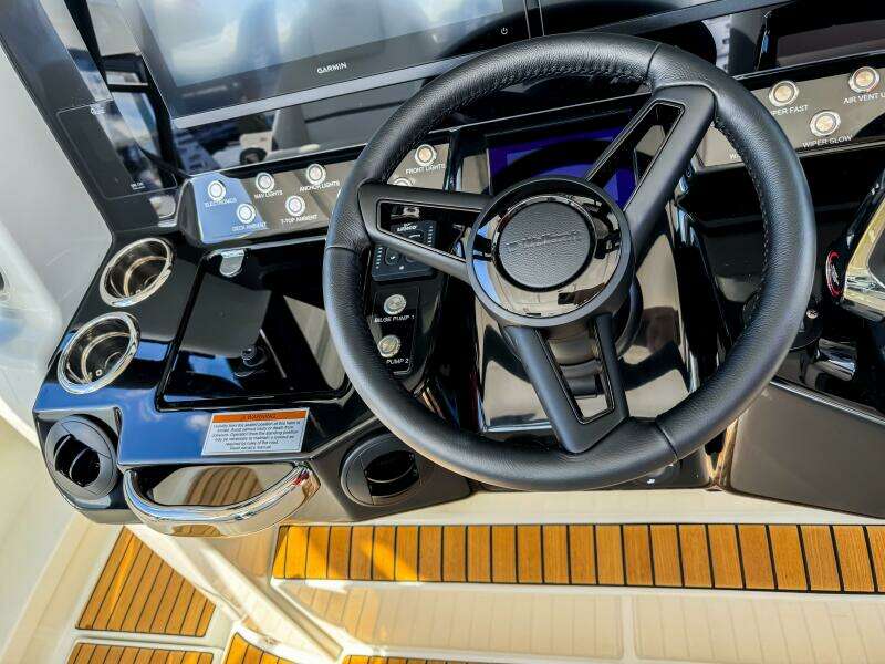 35ft Wellcraft Yacht For Sale