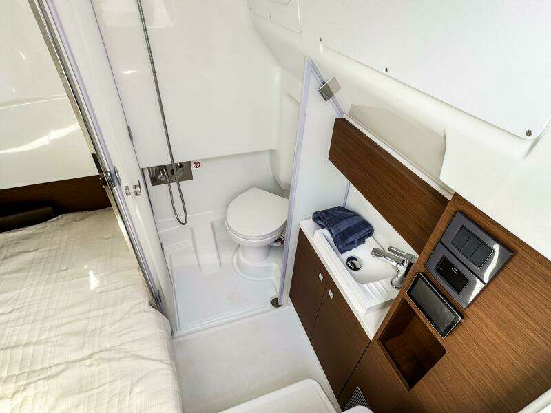 35ft Wellcraft Yacht For Sale