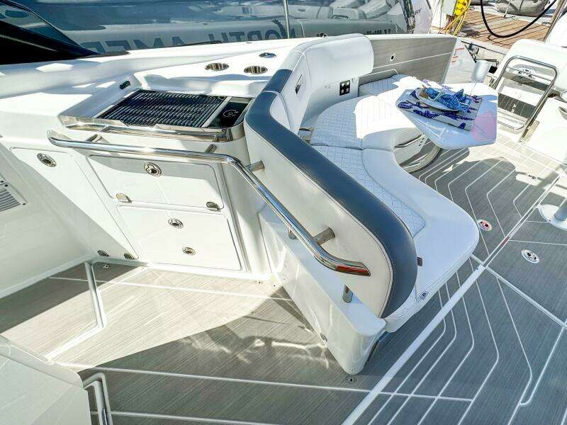 35ft Wellcraft Yacht For Sale