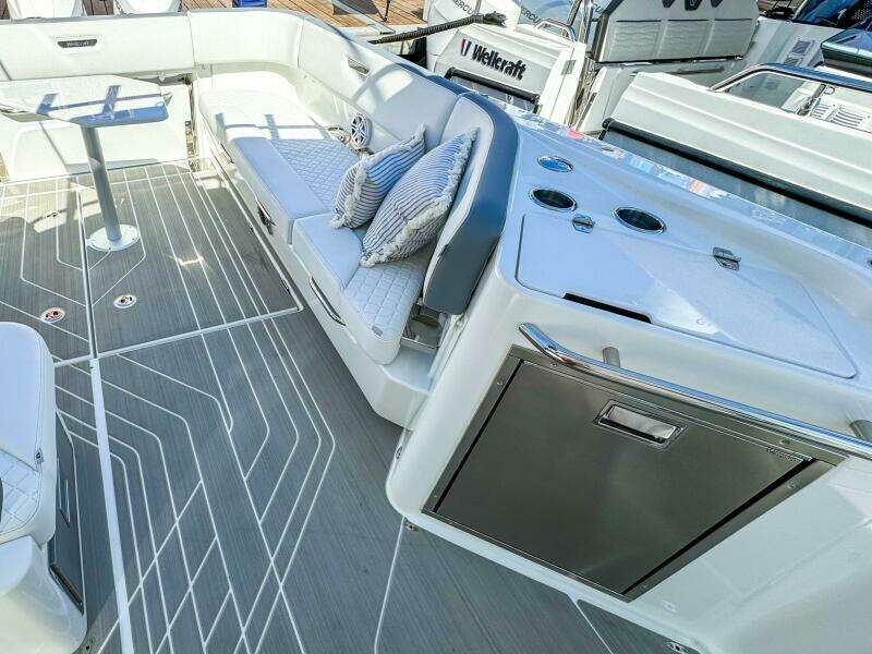 35ft Wellcraft Yacht For Sale