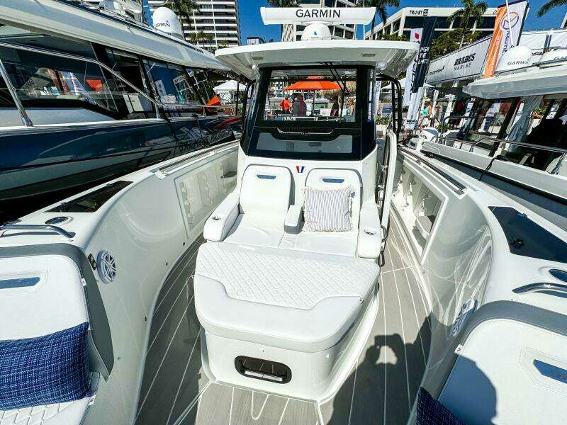 35ft Wellcraft Yacht For Sale