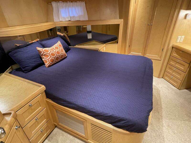57ft McKinna Yacht For Sale