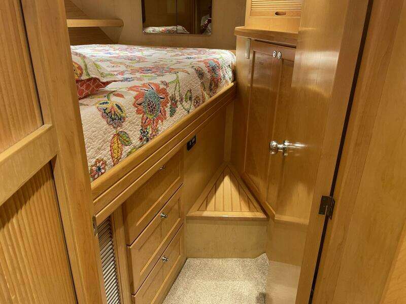 57ft McKinna Yacht For Sale