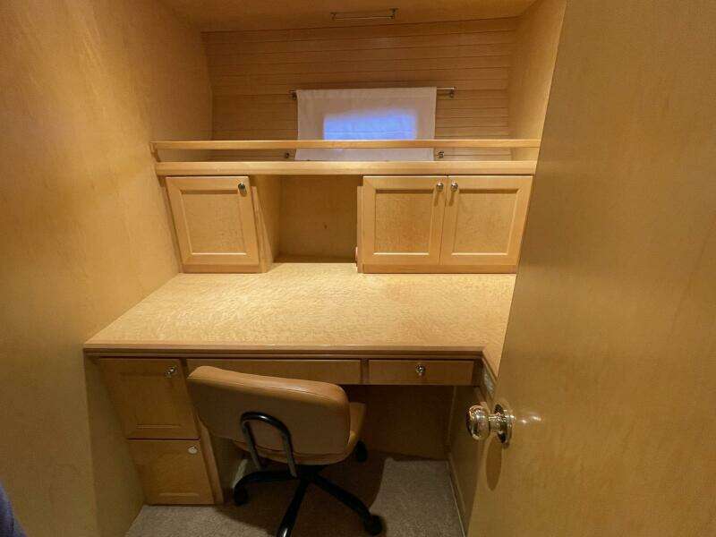 57ft McKinna Yacht For Sale