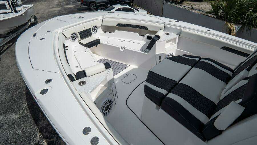 380 CC Adventure 38ft Tidewater Yacht For Sale