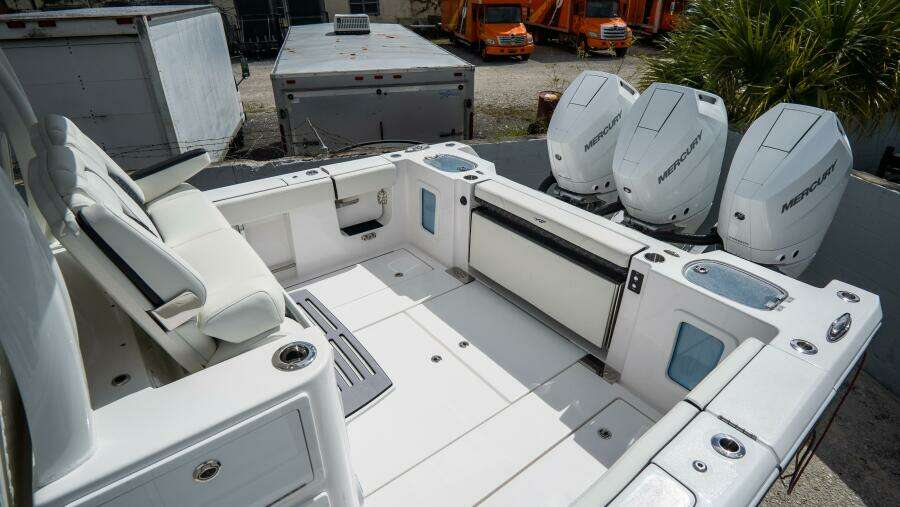 380 CC Adventure 38ft Tidewater Yacht For Sale