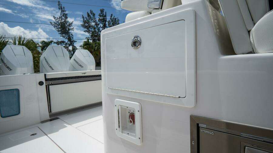 380 CC Adventure 38ft Tidewater Yacht For Sale