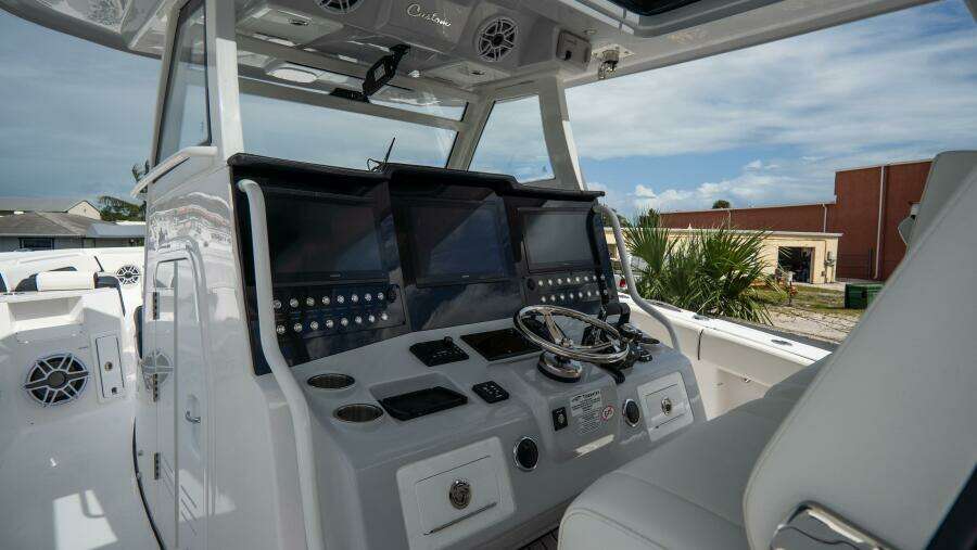 380 CC Adventure 38ft Tidewater Yacht For Sale