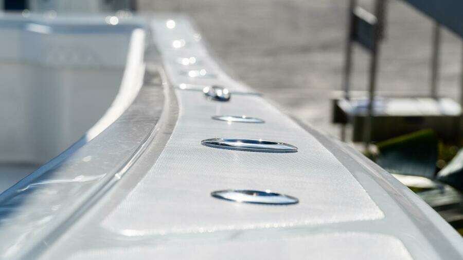 39 CC 39ft Front Runner Yacht For Sale